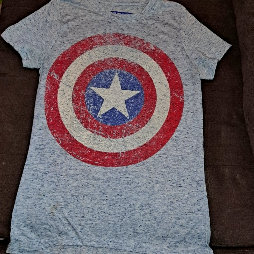 Marvel tee Captain America